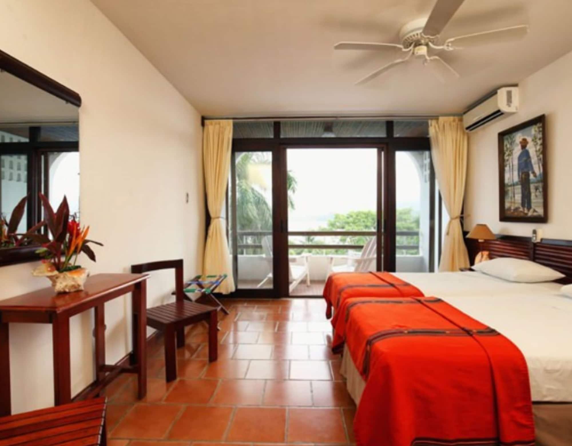 Villa Caribe Livingston Exterior photo