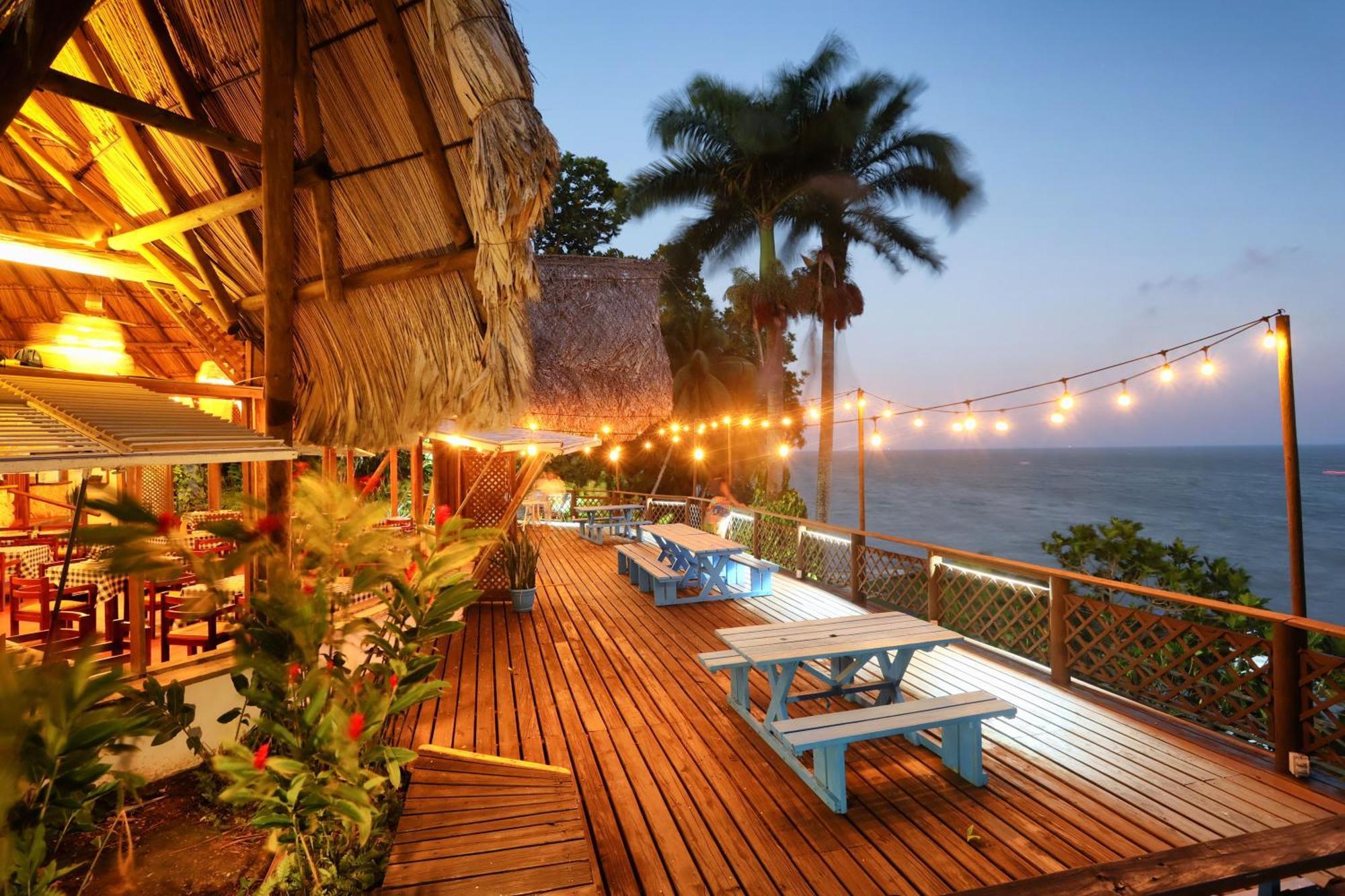Villa Caribe Livingston Exterior photo